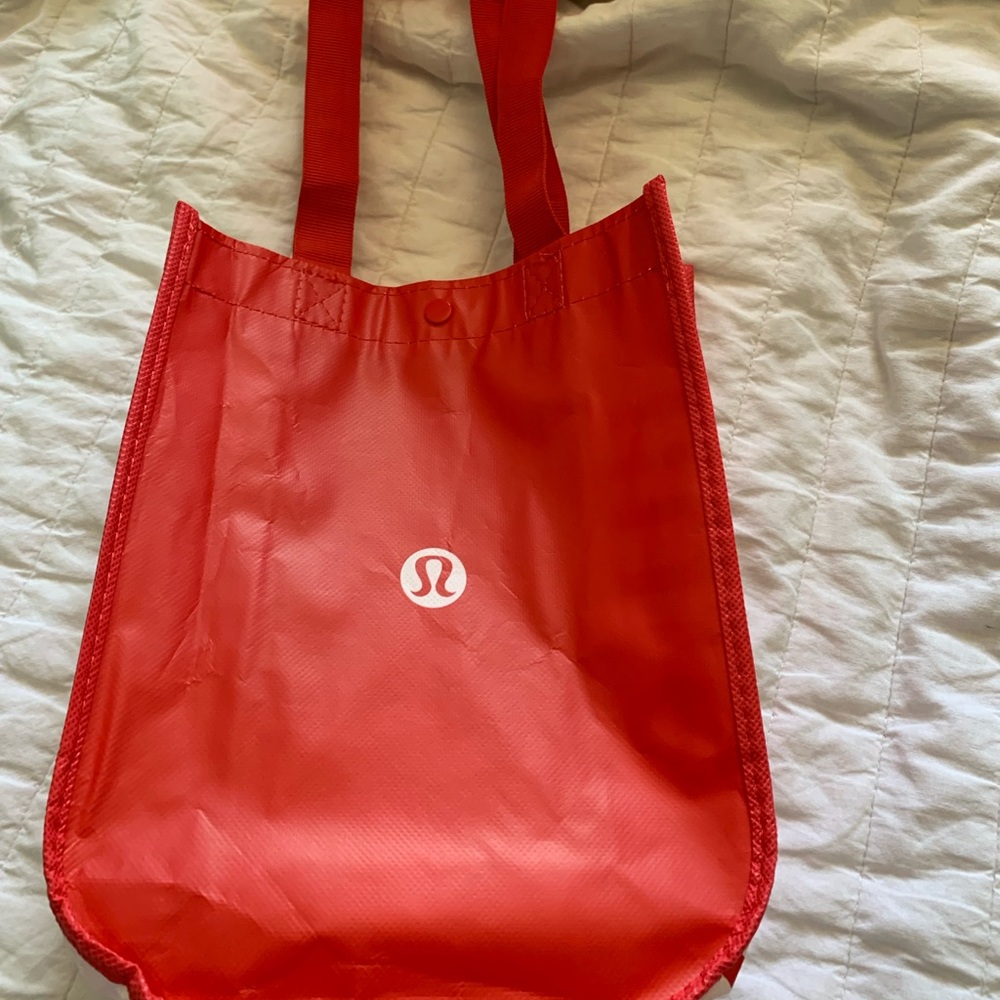 Lululemon white and red bag